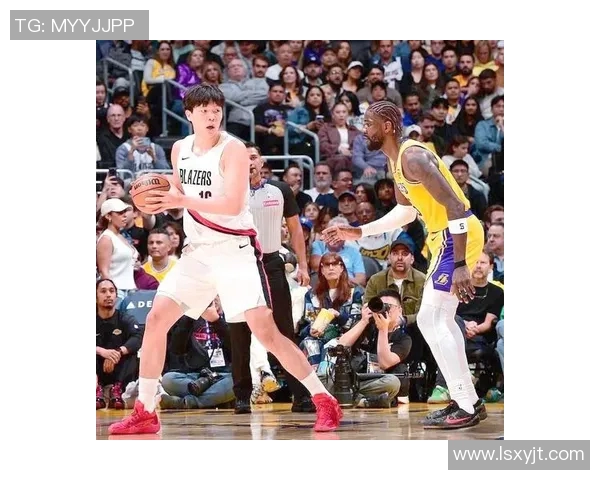 探索PL篮球明星的成长之路与辉煌成就背后的故事与启示